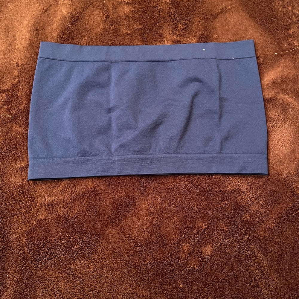 Navy blue bandeau top. One size. EUC.
